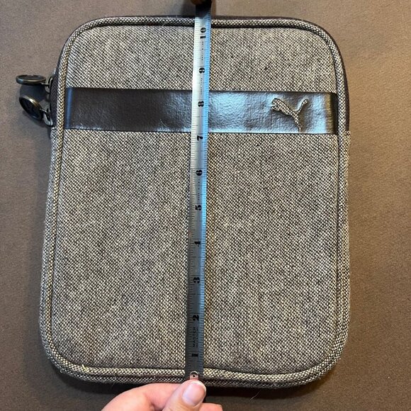 Puma Tablet Sleeve 10" Brown & Black Textured Fabric With Zipper Closure Padded - Picture 3 of 6